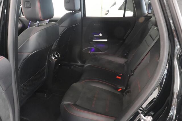 Mercedes-Benz EQA 250 Business Solution AMG 67 kWh | Camera | Trekhaak | Key-Less | SoH 94,8% | AMG | LED | Burmester |