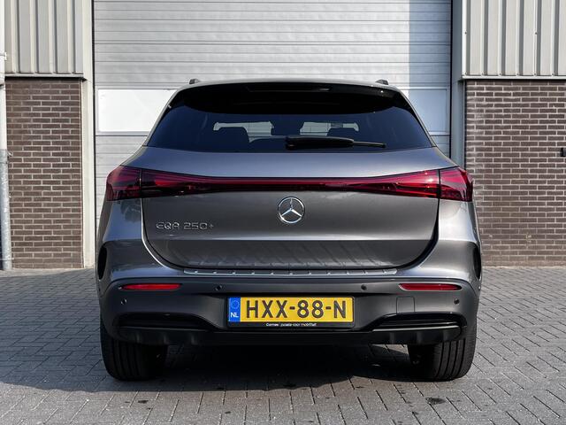 Mercedes-Benz EQA 250+ AMG Line | Night Pakket | Panoramadak | Dodehoekassistent | Sierdelen Lindenhout Zwart | Apple CarPlay | Android Auto | Advanced Sound System | Stoelverwarming | Sfeerverlichting | Achteruitrijcamera | Elektrisch Inklapbare Buitenspiegels