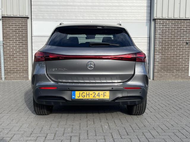 Mercedes-Benz EQA 250+ AMG | Panoramadak | Night Pakket | Winter Pakket | 360° Camera | Sierdelen Lindenhout Zwart | Dodehoekassistent | Apple CarPlay | Android Auto | Advanced Sound System | Sfeerverlichting | Stoelverwarming | Stuurverwarming