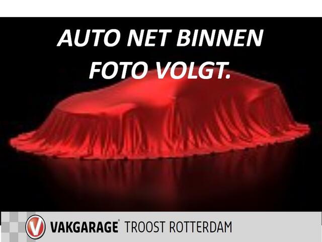 Mercedes-Benz EQA 350 4MATIC Luxury Line 67 kWh Vol Elektrisch | Panoramadak | 360 Camera | Memory seats | Adaptieve cruise control | Keyless | Head up display | Lederen bekleding | Dodehoeksdetectie | Lane assist | Sfeerverlichting | Stoelverwarming
