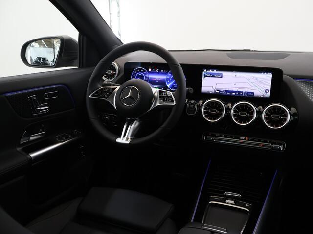 Mercedes-Benz EQA 250+ Business Solution Luxury 71 kWh | Panoramaschuifdak | Rijassistentiepakket | Winter pakket | Burmester | Achteruitrijcamera | Dodehoekassistent |