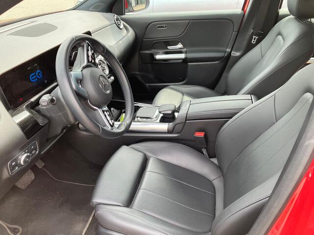 Mercedes-Benz EQA 250+ Luxury Line 71 kWh / SoH 93,4% / Camera / Leder / CarPlay / Keyless / 18'' / Stoelverwarming / DAB / Cruise Control