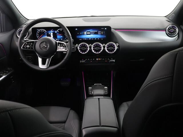 Mercedes-Benz EQA 250 Luxury 67 kWh | Trekhaak | Stoelverwarming |