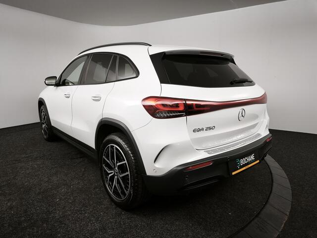 Mercedes-Benz EQA 250 AMG Line 67 kWh | Camera | Keyless Entry | Elektrische achterklep |