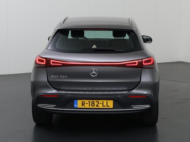 Mercedes-Benz EQA 250 Business Solution Luxury 67 kWh | Trekhaak | Stoelverwarming |