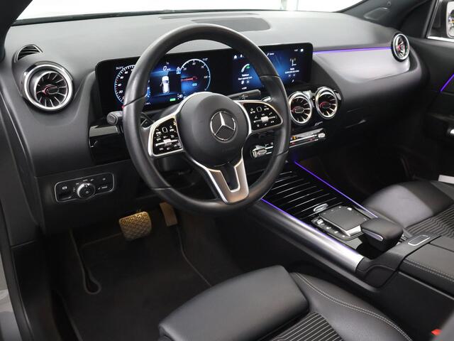 Mercedes-Benz EQA 250 Business Solution Luxury 67 kWh | Trekhaak | Stoelverwarming |