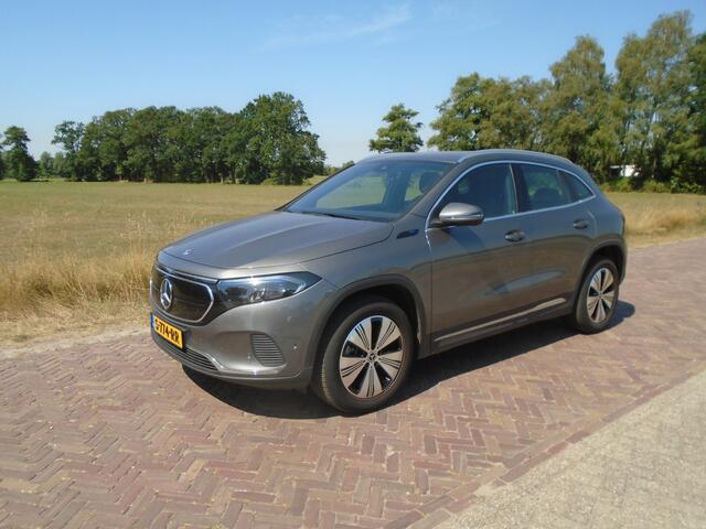 Mercedes-Benz EQA 250 Business Solution AMG 67 kWh 1e eigenaar