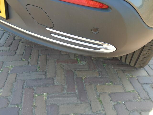 Mercedes-Benz EQA 250 Business Solution AMG 67 kWh 1e eigenaar