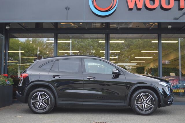 Mercedes-Benz EQA 250+ AMG-Line 71 kWh Panorama Memory Camera 360 Keyless Pdc