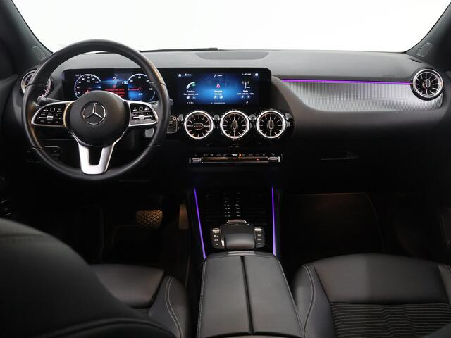 Mercedes-Benz EQA 250 Business Solution Luxury 67 kWh | Achteruitrijcamera | Extra getint glas | Sfeerverlichting | Stoelverwarming |