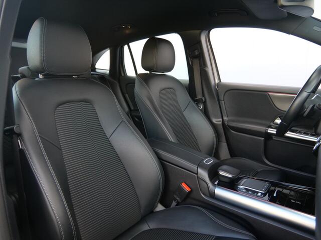 Mercedes-Benz EQA 250 Business Line 67 kWh 190 Pk Automaat Navi / DAB / Camera / Trekhaak / SOH 97,5%