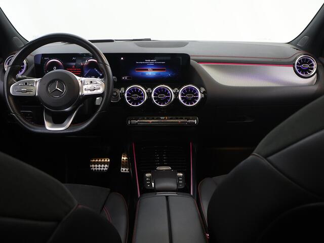 Mercedes-Benz EQA 250 Business Solution Luxury 67 kWh | AMG | Night | Trekhaak | Panoramadak | Headup |