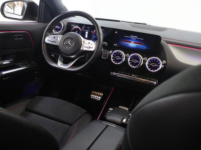 Mercedes-Benz EQA 250 Business Solution Luxury 67 kWh | AMG | Night | Trekhaak | Panoramadak | Headup |