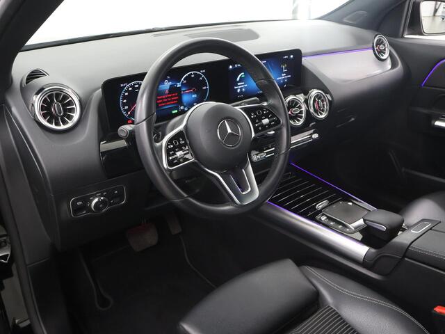 Mercedes-Benz EQA 300 4MATIC Business Solution Luxury 67 kWh | Stoelverwarming | Parktronic | Achteruitrijcamera | Sfeerverlichting |
