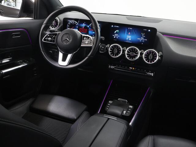 Mercedes-Benz EQA 300 4MATIC Business Solution Luxury 67 kWh | Stoelverwarming | Parktronic | Achteruitrijcamera | Sfeerverlichting |