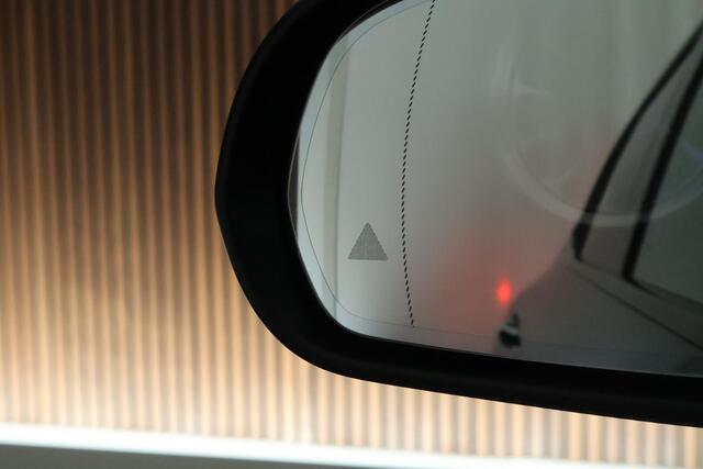 Mercedes-Benz EQA 250 190pk AMG Line 67 kWh SOH 98% Trekhaak 360Camera Memory HUD Burmester Panoramadak Navigatie