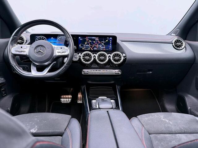 Mercedes-Benz EQA 250 Business Solution AMG 67 kWh | AMG Line | Night Pakket | Panoramadak | Sfeerverlichting | Ledkoplampen | Memory Voorstoelen. Inclusief 24 maanden Mercedes-Benz Certified garantie voor Europa.
