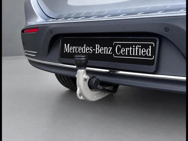 Mercedes-Benz EQA 250+ Luxury Line | Panoramadak | Trekhaak | Beige Interieur | Elektrisch Verstelbare Stoelen + Memory | 360° Camera | Donkergetint Glas Achter | Dodehoekassistent | Apple CarPlay | Android Auto | Stoelverwarming | Sfeerverlichting | Parkeersensoren