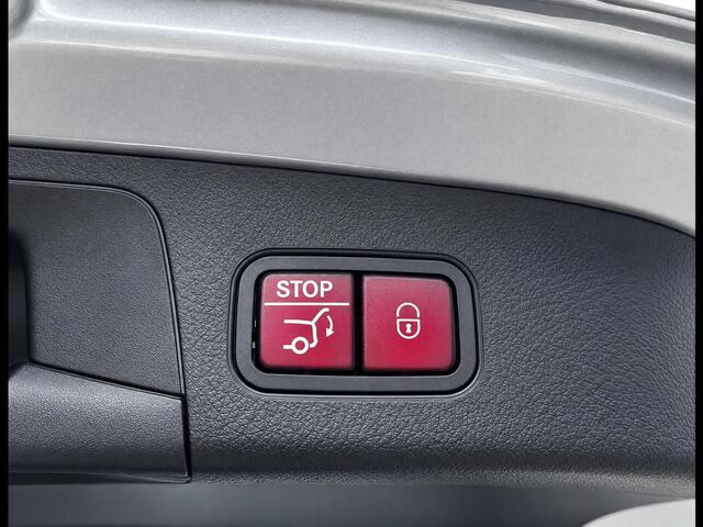 Mercedes-Benz EQA 250+ Luxury Line | Panoramadak | Trekhaak | Beige Interieur | Elektrisch Verstelbare Stoelen + Memory | 360° Camera | Donkergetint Glas Achter | Dodehoekassistent | Apple CarPlay | Android Auto | Stoelverwarming | Sfeerverlichting | Parkeersensoren