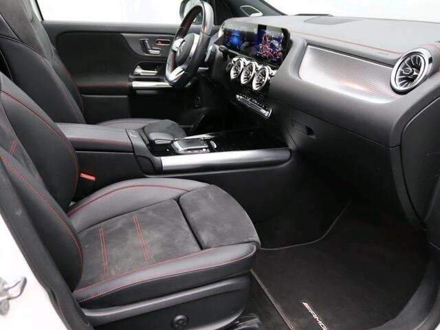Mercedes-Benz EQA 250 AMG Nightpakket 67 kWh | Panoramadak | Trekhaak | Head-up display | Memory | 360°camera | Dode Hoek Ass | Inclusief 24 maanden Mercedes-Benz Certified garantie voor Europa.