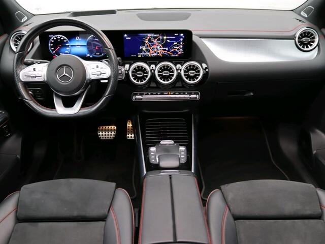 Mercedes-Benz EQA 250 AMG Nightpakket 67 kWh | Panoramadak | Trekhaak | Head-up display | Memory | 360°camera | Dode Hoek Ass | Inclusief 24 maanden Mercedes-Benz Certified garantie voor Europa.