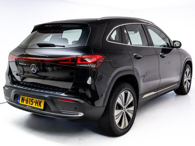 Mercedes-Benz EQA 250 Business Solution Luxury 67 kWh | SOH 96% | Stoelverw. | Sfeerverl. | Camera | Led+ | Adaptive Cruise Elektrische klep, All-season, Rijklaarprijs!