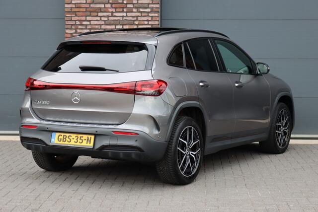 Mercedes-Benz EQA 250 Sport Edition 67 kWh | Panoramadak | Trekhaak | Widescreen | Keyless Go | Camera | Dodehoekassistent | Advanced Sound System |