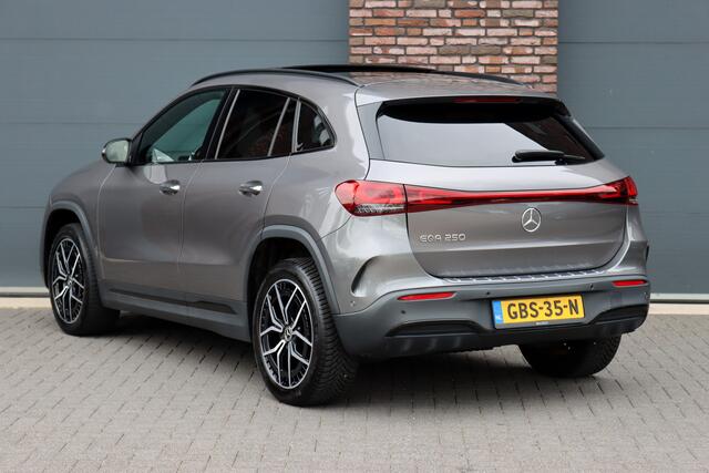 Mercedes-Benz EQA 250 Sport Edition 67 kWh | Panoramadak | Trekhaak | Widescreen | Keyless Go | Camera | Dodehoekassistent | Advanced Sound System |