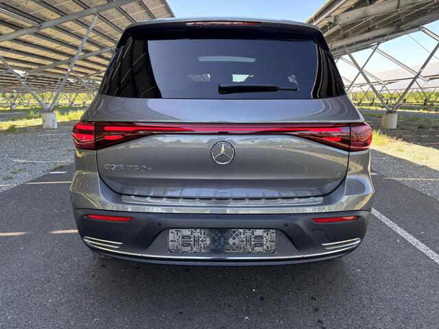 Mercedes-Benz EQB 250+ Business Solution Luxury 71 kWh | Panoramadak | Winter-pakket | Elektrisch verstelbare stoelen | Apple carplay & Android auto |