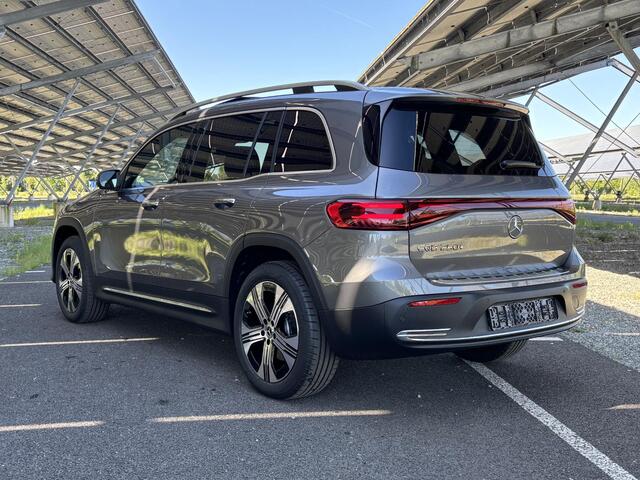 Mercedes-Benz EQB 250+ Business Solution Luxury 71 kWh | Panoramadak | Winter-pakket | Elektrisch verstelbare stoelen | Apple carplay & Android auto |