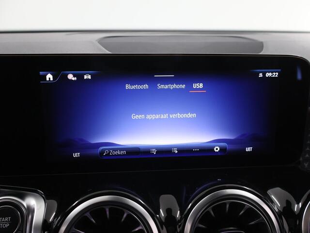 Mercedes-Benz EQB 250+ Luxury Line 71 kWh | Panoramadak | Sfeerverlichting | Stoelverwarming | Parkeercamera | Adaptieve Cruise Control* |