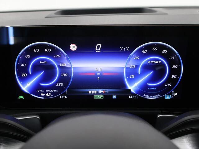 Mercedes-Benz EQB 250+ AMG Line 71 kWh | Premium pakket | Dodehoekassistent| Panoramaschuifdak | Head-up display | 360° camera | Burmester | Apple CarPlay | 20 Inch AMG