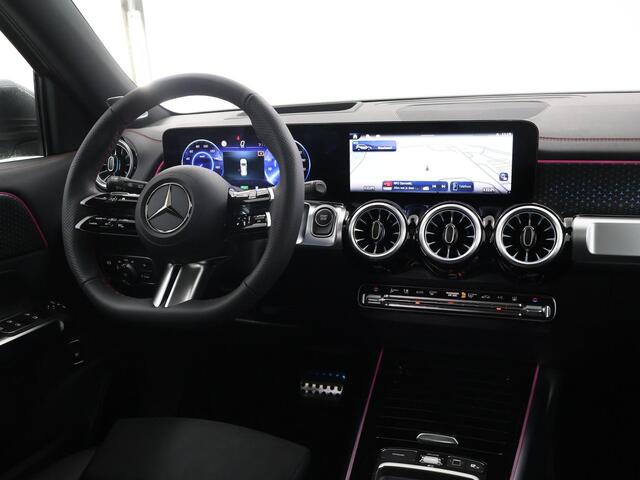 Mercedes-Benz EQB 250+ AMG Line 71 kWh | Night | Panoramadak | Burmester | Head-up display | 360 camera | Memory stoelen | Sfeerverlichting |