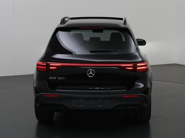 Mercedes-Benz EQB 250+ AMG Line 71 kWh Panoramadak | Burmester audio | Memory stoelen | Nightpakket | Smartphone-integratie