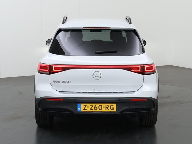 Mercedes-Benz EQB 250+ Business Edition 71 kWh | AMG | Night | 20inch Multispaaks | Stoelverwarming | Sfeerverlichting |