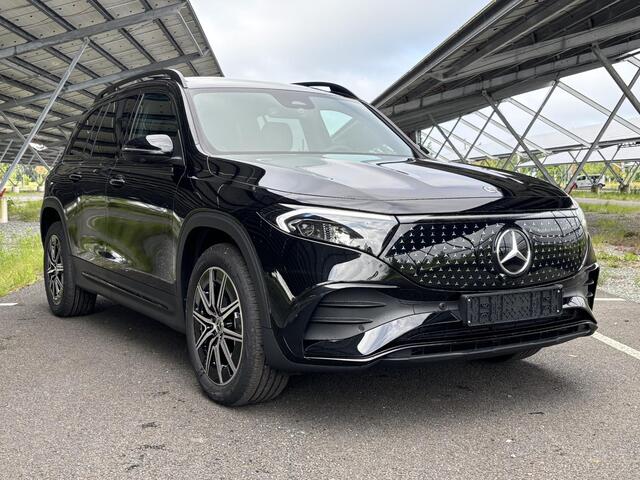 Mercedes-Benz EQB 250+ AMG Line 7p. 71 kWh | Night | 360 camera | Panoramadak | Sfeerverlichting | Stoelverwarming |