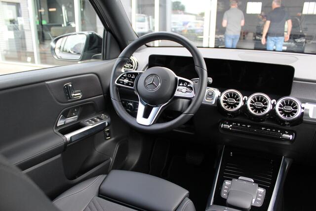 Mercedes-Benz EQB 250 | Distronic | Memory | Camera