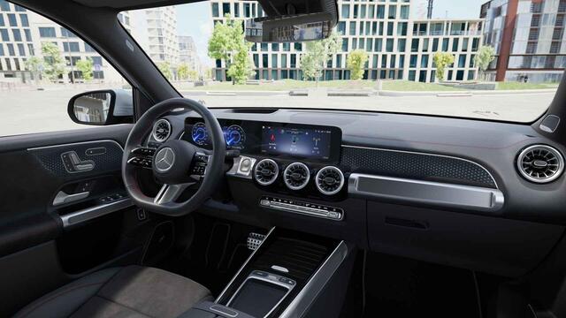 Mercedes-Benz EQB 250+ Business Solution AMG 71 kWh Panorama dak | Trekhaak