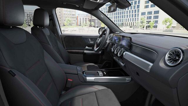 Mercedes-Benz EQB 250+ Business Solution AMG 71 kWh Panorama dak | Trekhaak
