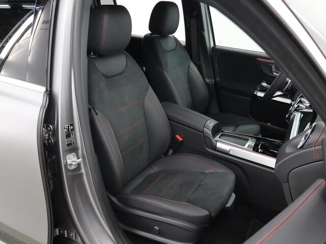 Mercedes-Benz EQB 250+ AMG Line 71 kWh | Verstelbare demping | Panoramaschuifdak | Keyless go | Stoelverwarming |