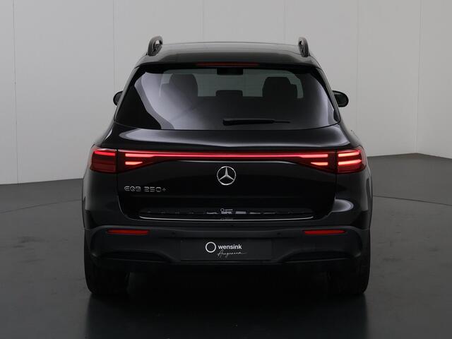 Mercedes-Benz EQB 250+ AMG Line 71 kWh | Night | Burmester | Panoramdak | Memory | Head-up display | Rij-assistentie pakket | 360 camera |