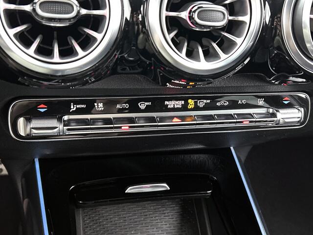Mercedes-Benz EQB 250+ Business Solution AMG 71 kWh | Trekhaak | Premium pakket | Parkeerpakket met 360°-camera | KEYLESS-GO comfort pakket | EASY PACK achterklep | Head-up display | Dodehoekassistent | Extra USB-poorten |