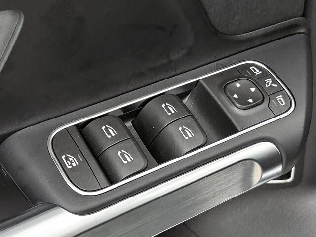 Mercedes-Benz EQB 250+ Business Solution AMG 71 kWh | Trekhaak | Premium pakket | Parkeerpakket met 360°-camera | KEYLESS-GO comfort pakket | EASY PACK achterklep | Head-up display | Dodehoekassistent | Extra USB-poorten |