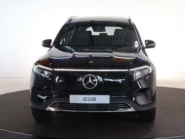 Mercedes-Benz EQB 250+ Business Line 71 kWh | Trekhaak | Panoramaschuifdak | Privacy glas | Distronic | 18-Inch