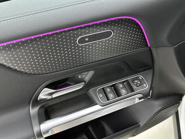 Mercedes-Benz EQB 250+ Business Solution 71 kWh | Parkeerpakket met achteruitrijcamera | EASY PACK achterklep | Sfeerverlichting | Stoelverwarming voor | Licht- en zicht pakket | USB-pakket | Zitcomfortpakket |