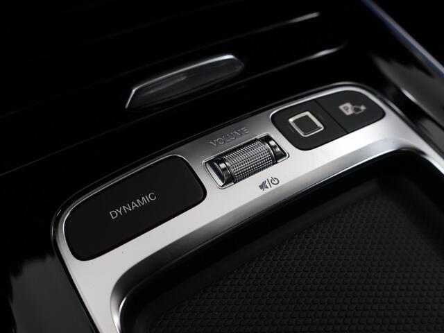 Mercedes-Benz EQB 250+ Luxury Line 71 kWh | Panoramaschuifdak | Winter-pakket | Trekhaak | 360 graden camera |