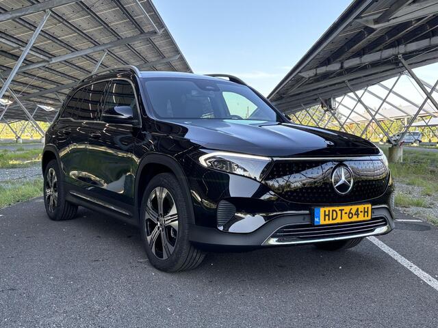 Mercedes-Benz EQB 250+ Luxury Line 71 kWh | Panoramadak | Trekhaak | Sfeerverlichting | Parkeercamera | Stoelverwarming |