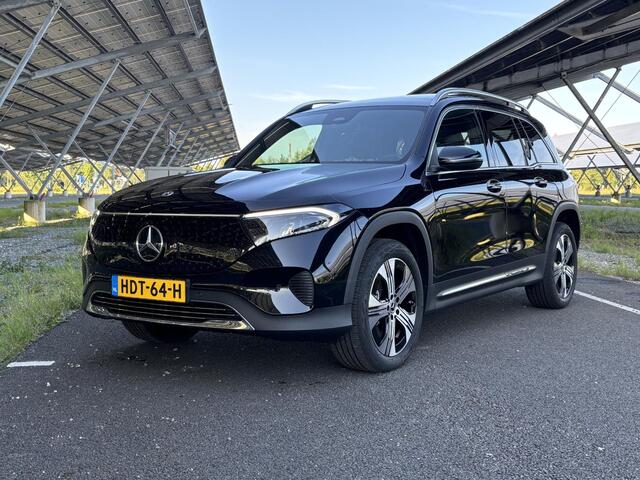 Mercedes-Benz EQB 250+ Luxury Line 71 kWh | Panoramadak | Trekhaak | Sfeerverlichting | Parkeercamera | Stoelverwarming |