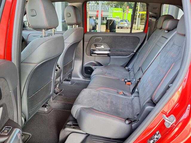 Mercedes-Benz EQB 250+ Business Solution AMG 71 kWh | Panoramadak | Burmester | Night Pakket | 360° Camera | Elektrisch Verstelbare Stoelen + Memory | Head-up Display | Smarthpone-integratie | Keyless-GO | Elektrische achterklep