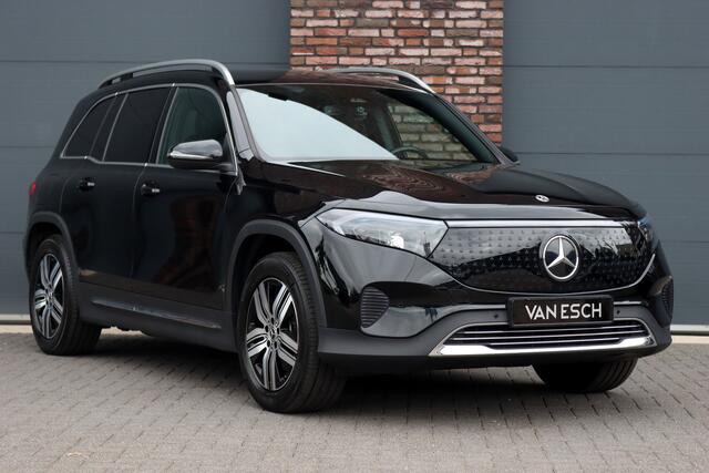 Mercedes-Benz EQB 250+ Luxury Line 71 kWh | Facelift | Trekhaak | Camera | Stoelverwarming | Sfeerverlichting | Dodehoekassistent | Vario-Achterbank |